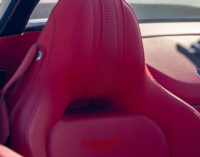 ASTON MARTIN VANTAGE 2023 (3)