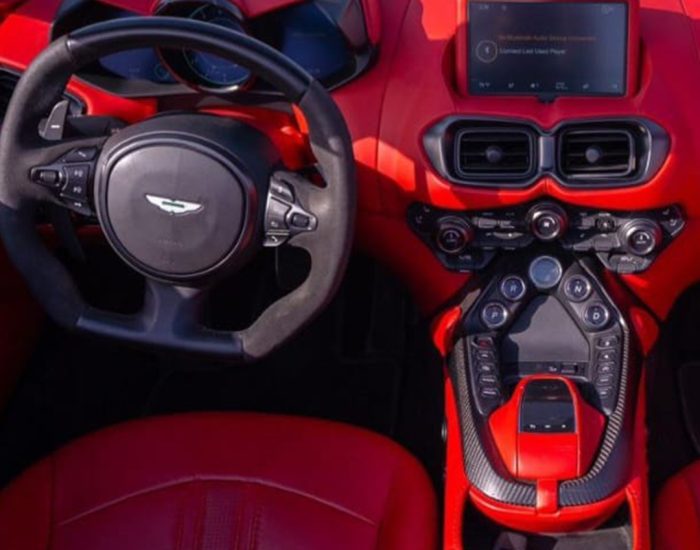 ASTON MARTIN VANTAGE 2023 (5)