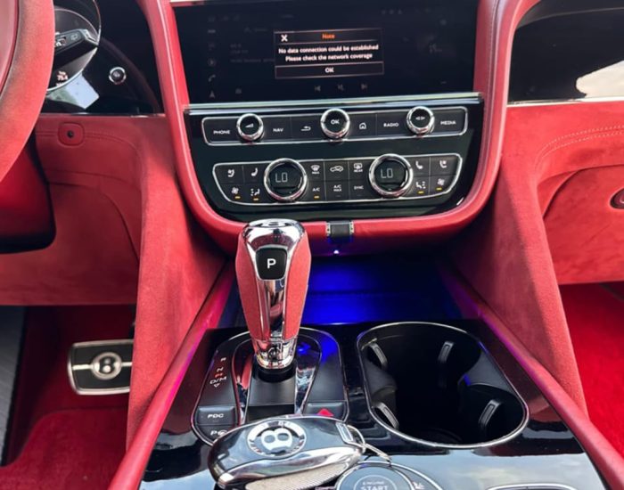 Bently Bentayga 2023 (13)