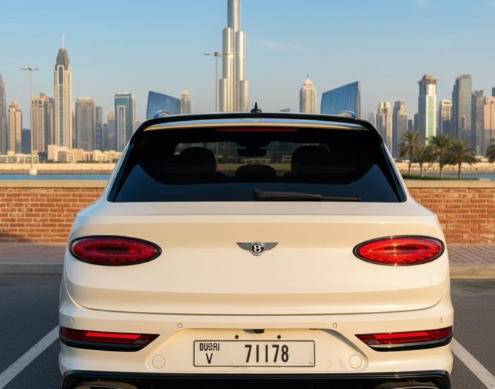 Bently Bentayga 2023 (4)