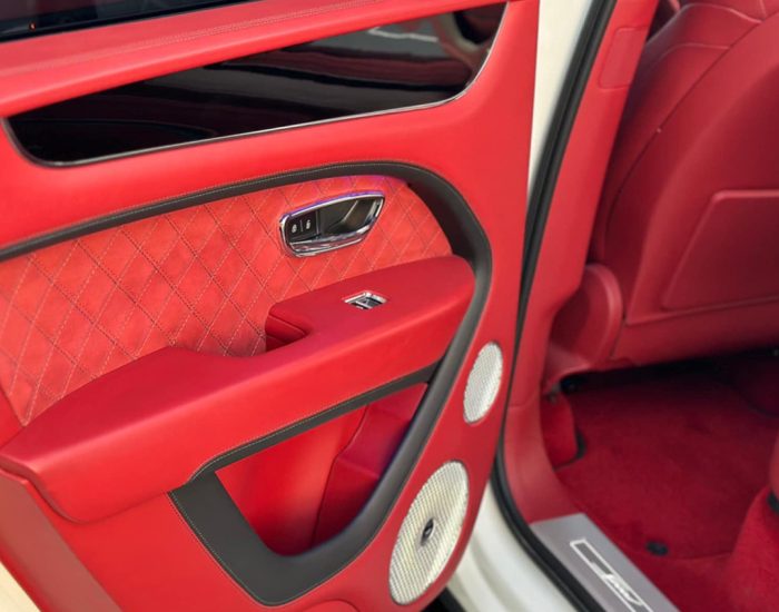 Bently Bentayga 2023 (9)