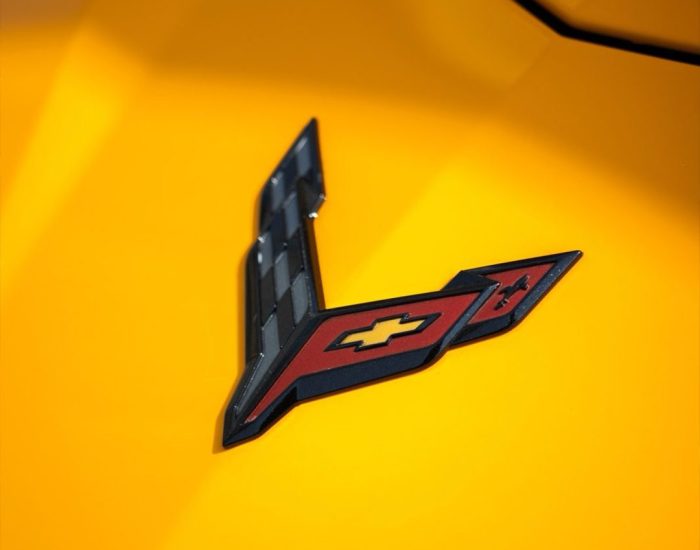 CORVETTE C8 2023 yellow (5)