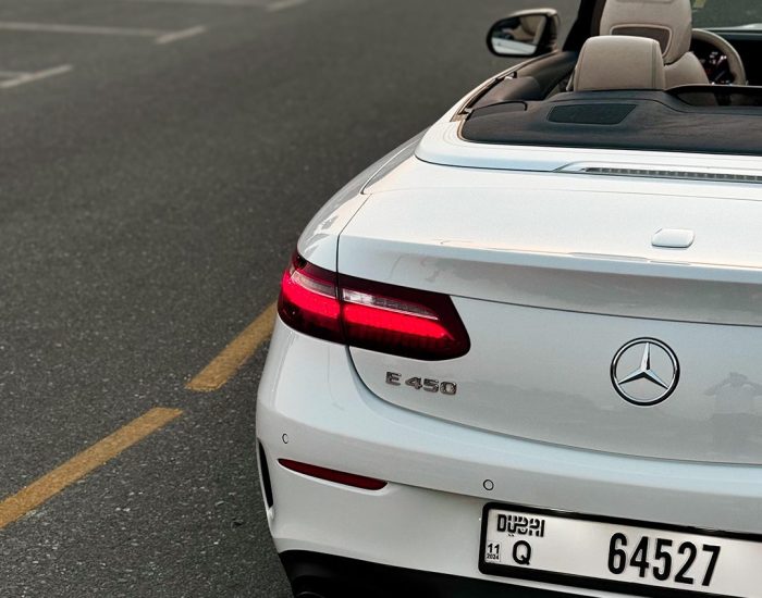 MERCEDES BENZ E450 2023 (7)