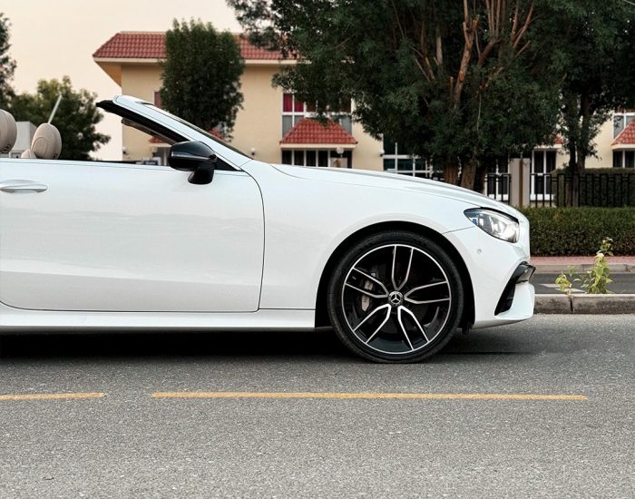 MERCEDES BENZ E450 2023 (9)