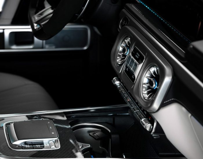 MERCEDES BENZ G63 2025 (12)