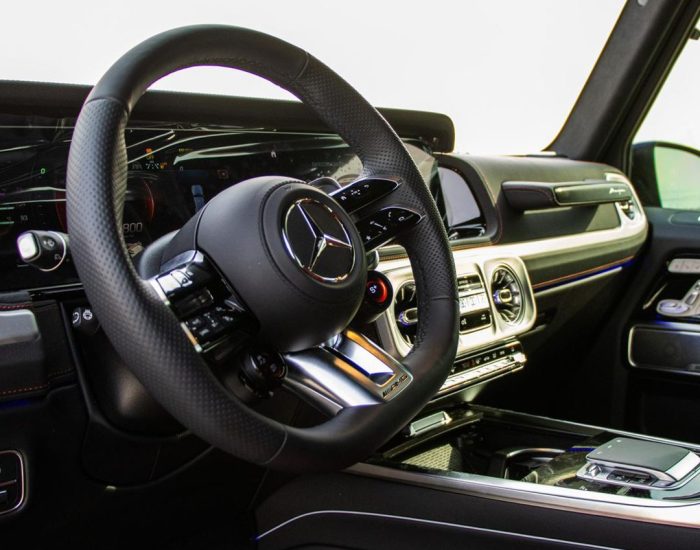 MERCEDES BENZ G63 2025 (8)