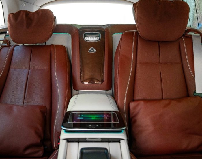 MERCEDES BENZ GLS600 MAYBACH 2024 (5)