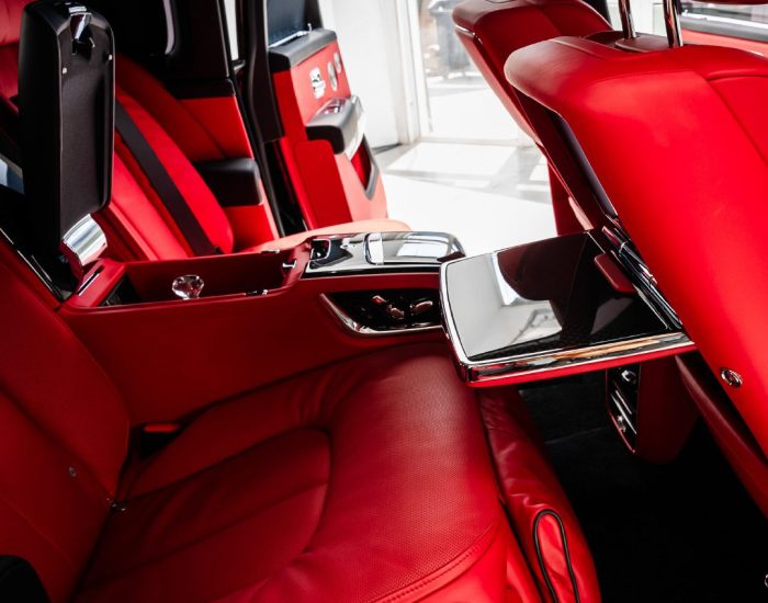 Rolls Royce Cullinan Black Badge 2023 (6)